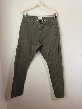 Taylor Stitch Slim Chino Pants - Olive Green - Size 32 made in the USA